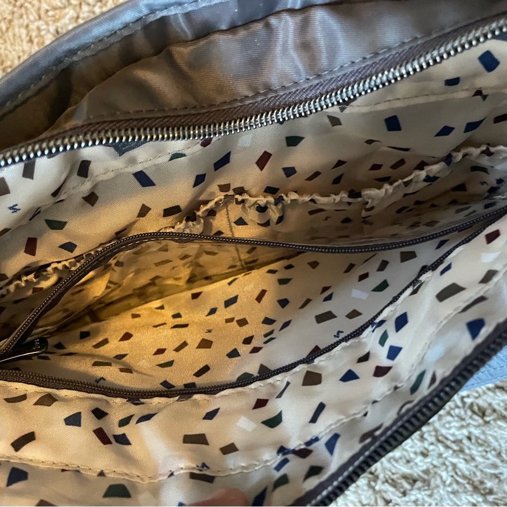 Lug Adagio Quilted Shoulder/Crossbody Bag Silver in gently used condition - Picture 8 of 9